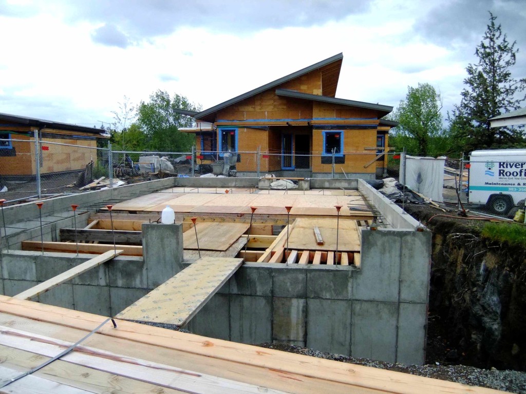 pre-cistern slab pour